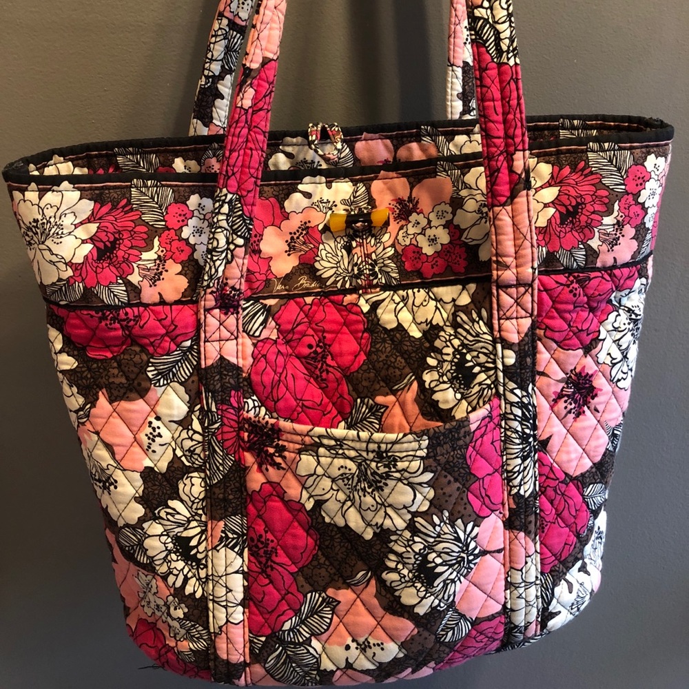Vera Bradley tote.